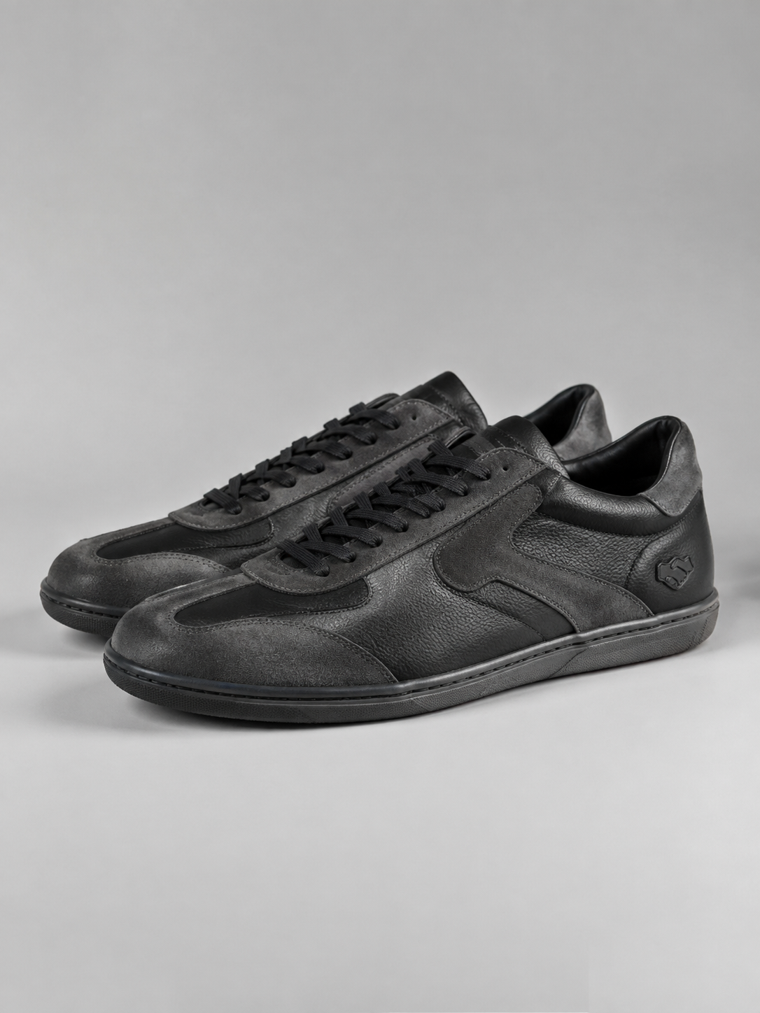Trace Low Sneaker